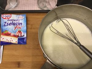 vanilias-pannacotta-eperszosszal-recept-tortaiksola-1 (11)