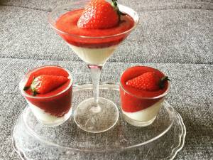 vanilias-pannacotta-eperszosszal-recept-tortaiksola-1 (2)