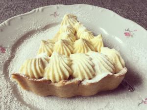 almas-szilvas-pite-cukraszkremmel-tortaiksola-1 (6)